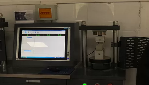 Flexuralおよび圧缩の强さ